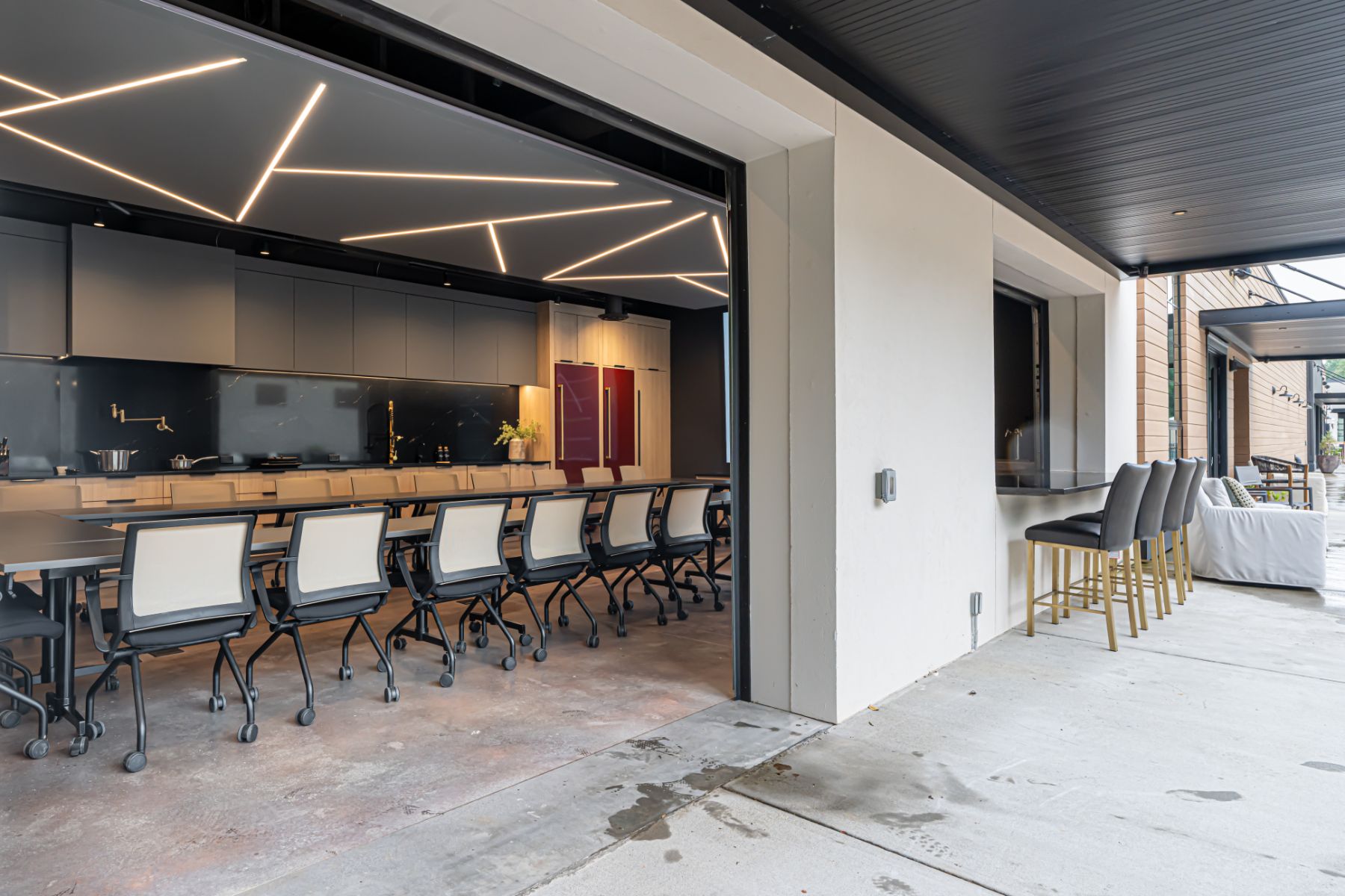 low budget small office interior design